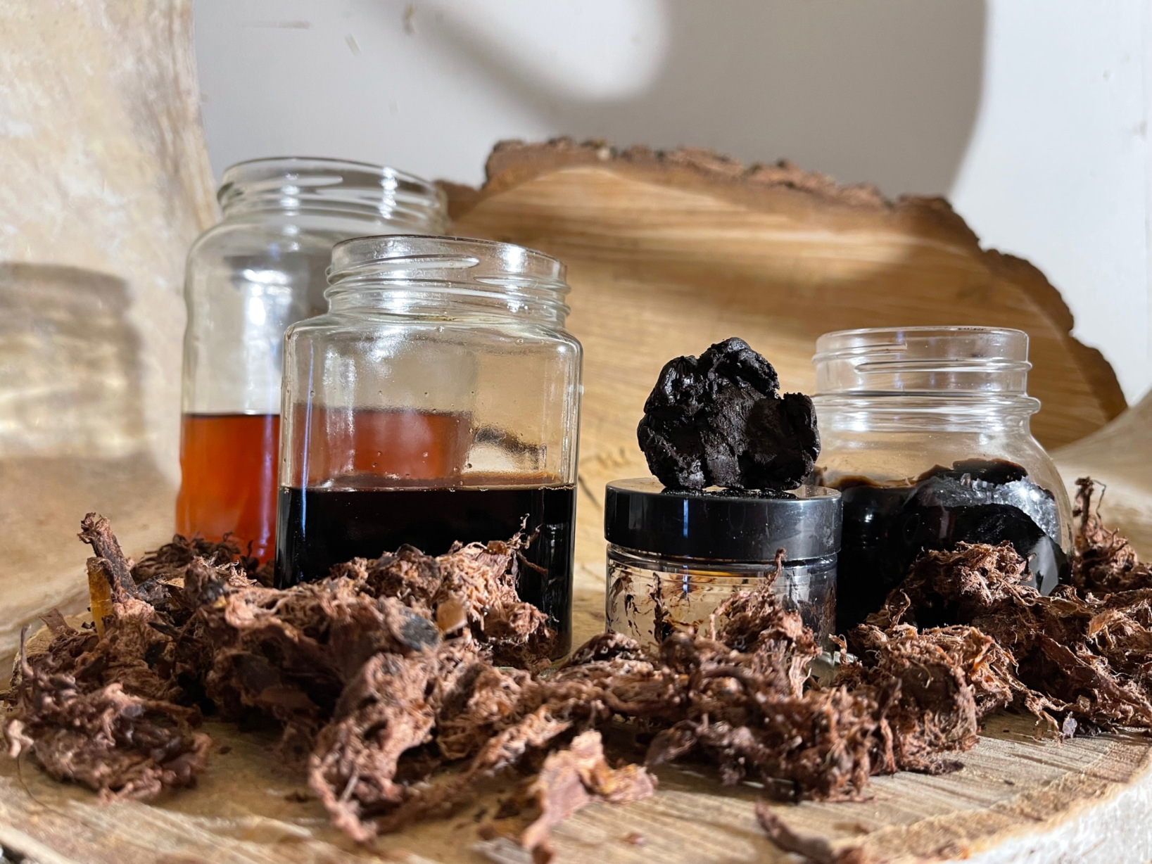 Biocomponets from softwood bark